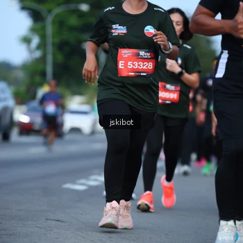 Runner Photo 3697786