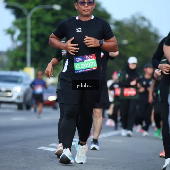 Runner Photo 3697797