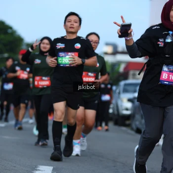 Runner Photo 3697888