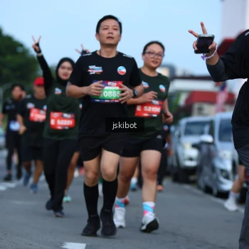 Runner Photo 3697894