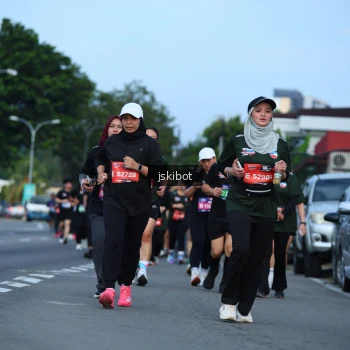 Runner Photo 3697917