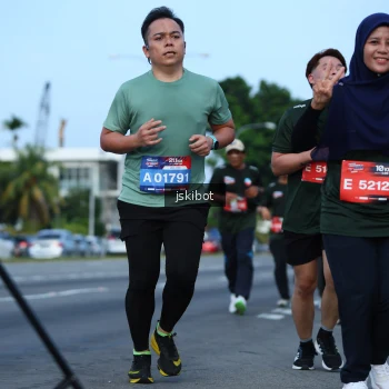 Runner Photo 3698010