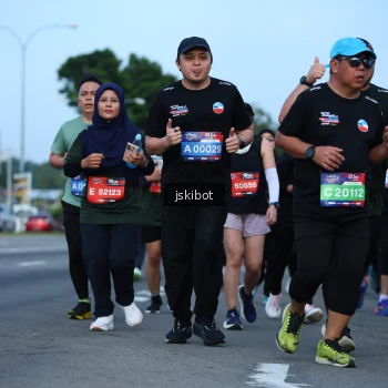 Runner Photo 3698033