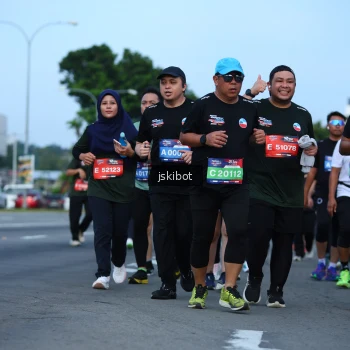 Runner Photo 3698044