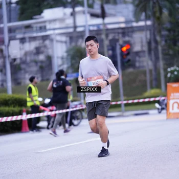 Runner Photo 3698072