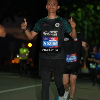 Runner Photo 3698083
