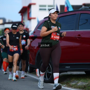 Runner Photo 3698173