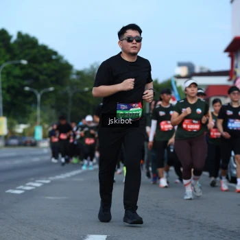 Runner Photo 3698212
