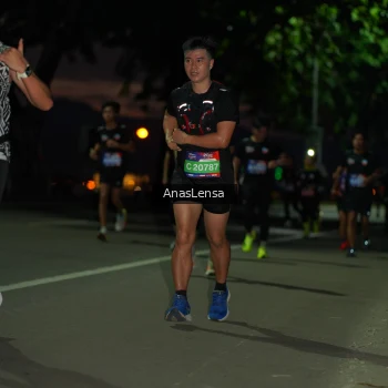 Runner Photo 3698214