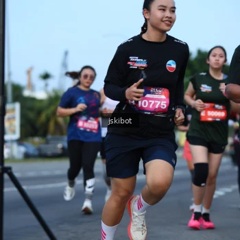 Runner Photo 3698396