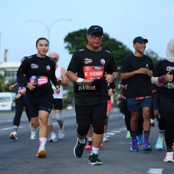Runner Photo 3698419