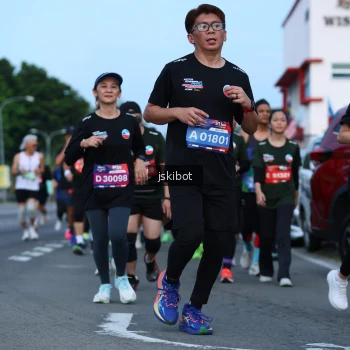Runner Photo 3698453