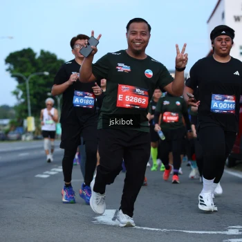 Runner Photo 3698481