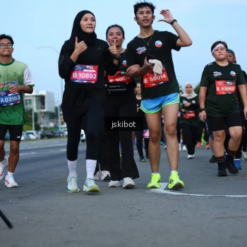 Runner Photo 3698530