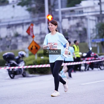 Runner Photo 3698580