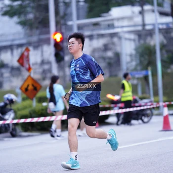 Runner Photo 3698606