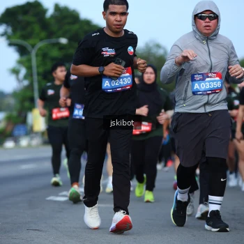Runner Photo 3698614