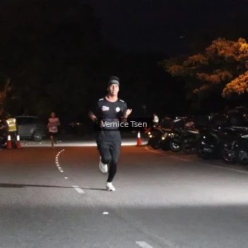 Runner Photo 3698643