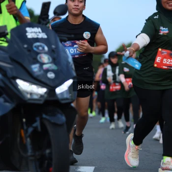 Runner Photo 3698667