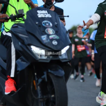 Runner Photo 3698690