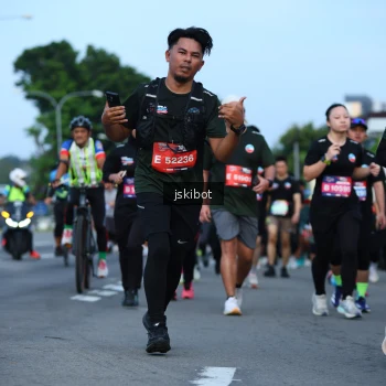 Runner Photo 3698792