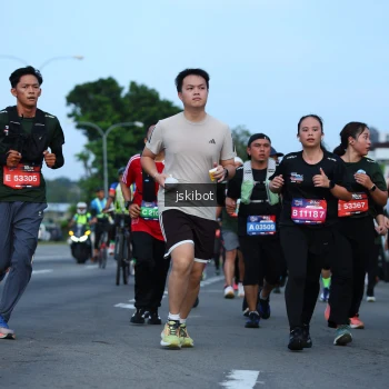 Runner Photo 3698820