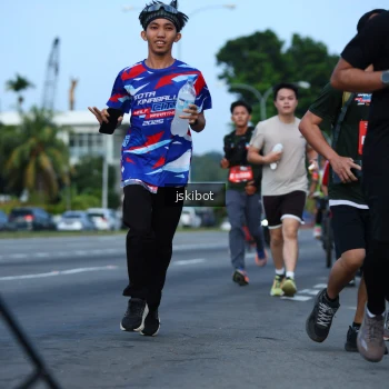Runner Photo 3698832