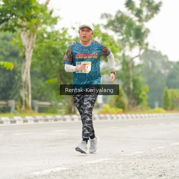 Runner Photo 3698863