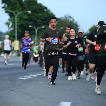 Runner Photo 3698886