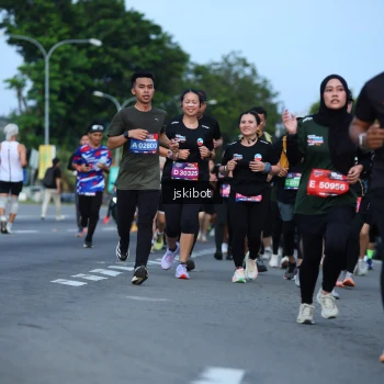 Runner Photo 3698894