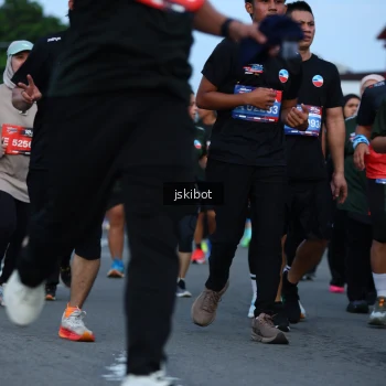Runner Photo 3698922