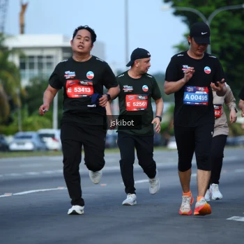 Runner Photo 3698941