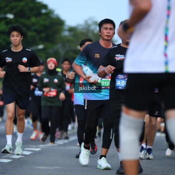 Runner Photo 3698960