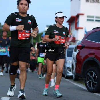 Runner Photo 3698962