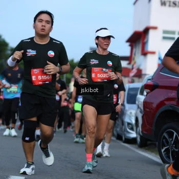 Runner Photo 3698975