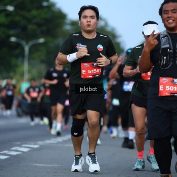 Runner Photo 3698983