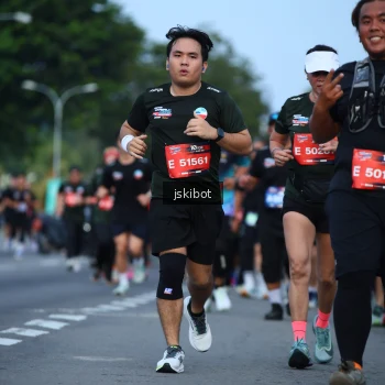 Runner Photo 3698984