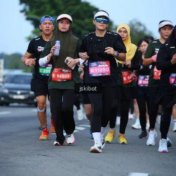 Runner Photo 3699050