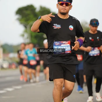 Runner Photo 3699058