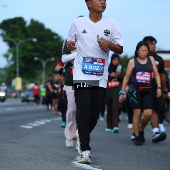Runner Photo 3699087