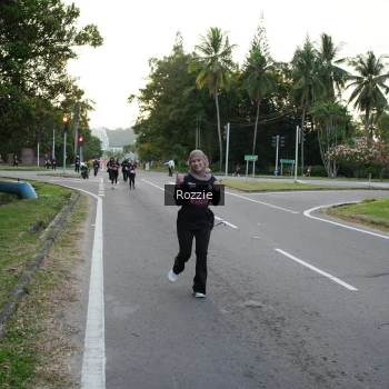 Runner Photo 3699090