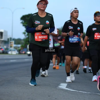 Runner Photo 3699108
