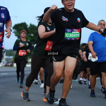 Runner Photo 3699121