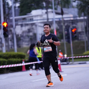 Runner Photo 3699153