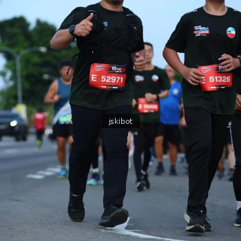 Runner Photo 3699175