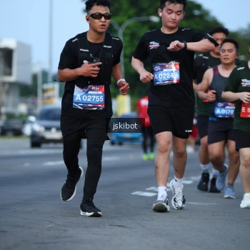 Runner Photo 3699215