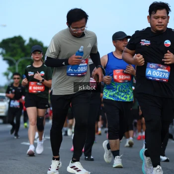 Runner Photo 3699253