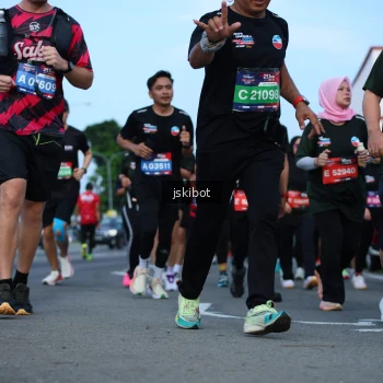 Runner Photo 3699296