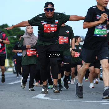 Runner Photo 3699334