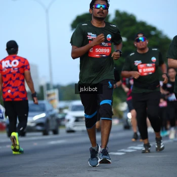 Runner Photo 3699363